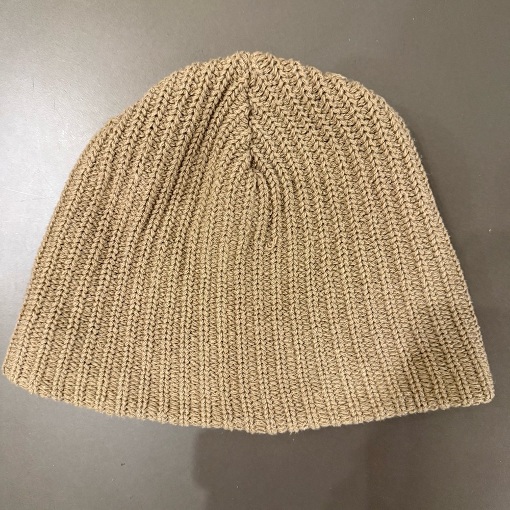 3/$10 🛒🛍️ Urban Outfitters UO Cream Creme Tan Knit Beanie